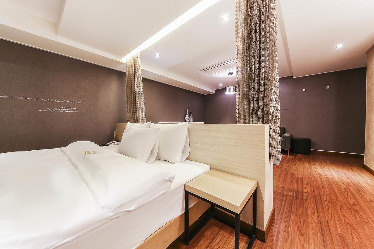 Regency Hotel Соннам Экстерьер фото